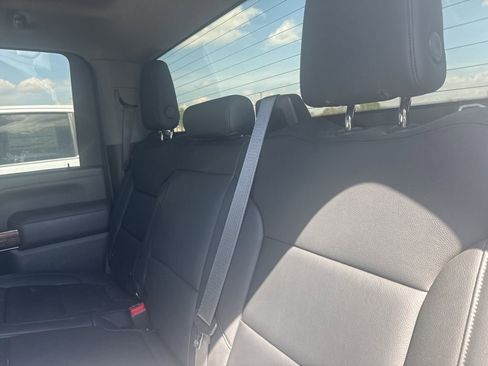 Used 2021 GMC Sierra 2500 SLE w/ SLE Value Package; image 9