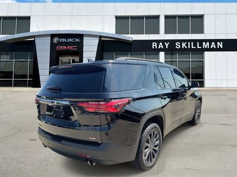 Used 2023 Chevrolet Traverse RS FWD image 4
