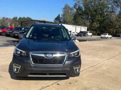 Used 2021 Subaru Forester Touring image 2
