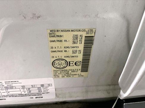 Used 2017 Nissan Murano Platinum image 18