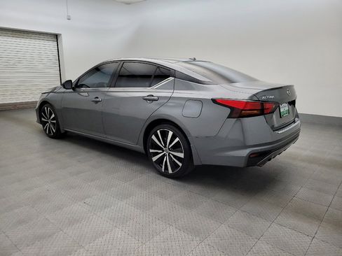 Used 2021 Nissan Altima 2.5 SR w/ SR Premium Package FWD image 3