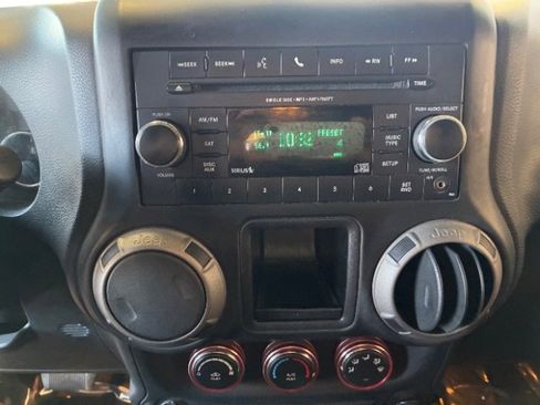 Used 2017 Jeep Wrangler Sport image 23