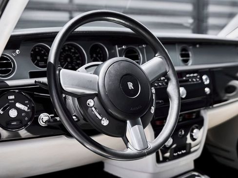 Used 2009 Rolls-Royce Phantom Coupe RWD image 36