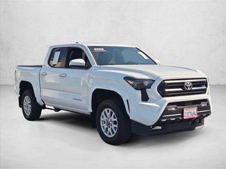 Used 2025 Toyota Tacoma SR5 AWD/4WD video 3