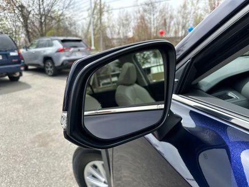 Used 2025 Toyota Grand Highlander AWD image 18