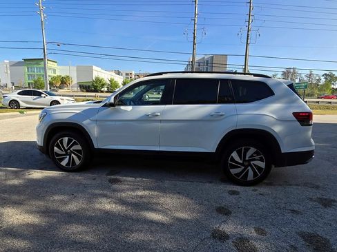 Used 2024 Volkswagen Atlas SE AWD/4WD image 8