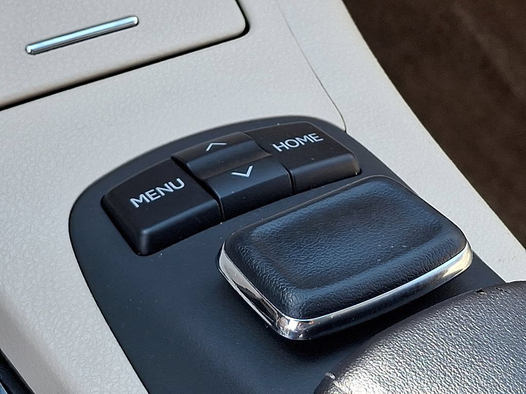 Used 2015 Lexus ES 350 w/ Luxury Package FWD image 27