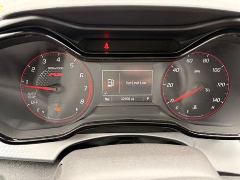 Used 2024 Chevrolet Trax RS FWD image 14