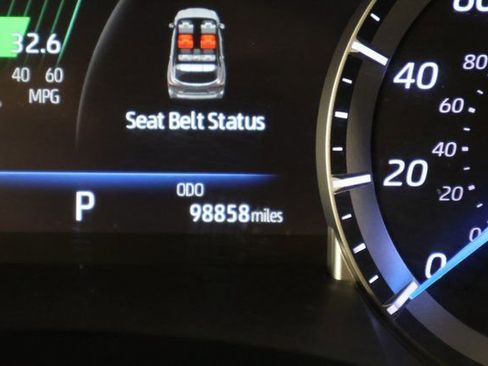 Used 2022 Toyota Highlander XLE image 15