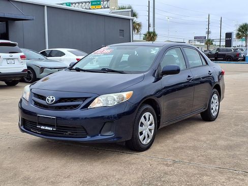 Used 2013 Toyota Corolla L FWD image 3