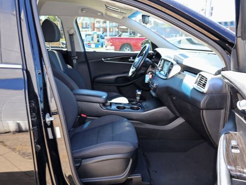 Used 2019 Kia Sorento S AWD/4WD image 27