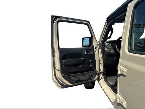 Used 2020 Jeep Gladiator Sport image 21