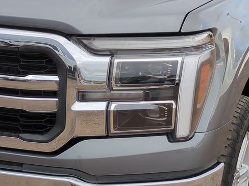Used 2025 Ford F150 Lariat AWD/4WD image 9