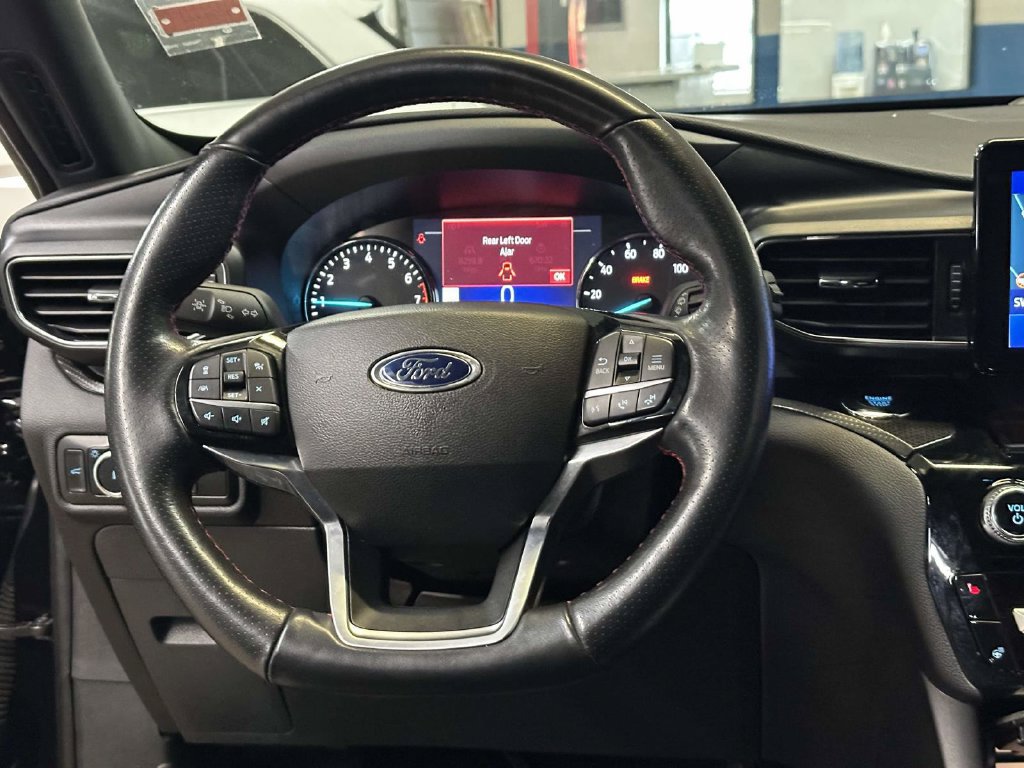 Used 2024 Ford Explorer ST-Line w/ Class IV Trailer Tow Package AWD/4WD image 21