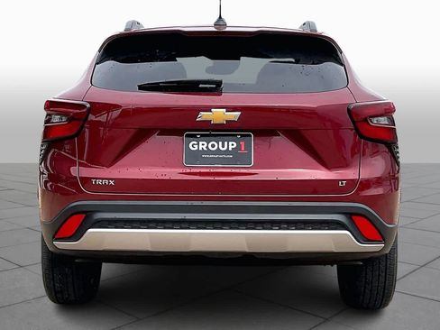 Certified 2025 Chevrolet Trax LT image 6
