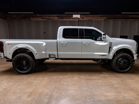 Used 2026 Ford F450 Platinum image 11