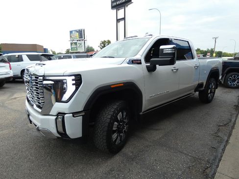 Certified 2024 GMC Sierra 3500 Denali w/ Denali Reserve Package AWD/4WD image 6