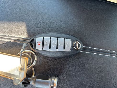 Used 2025 Nissan Altima 2.5 SV FWD image 21