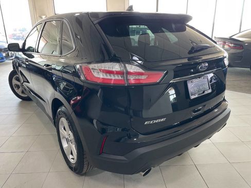 Used 2020 Ford Edge SE image 5