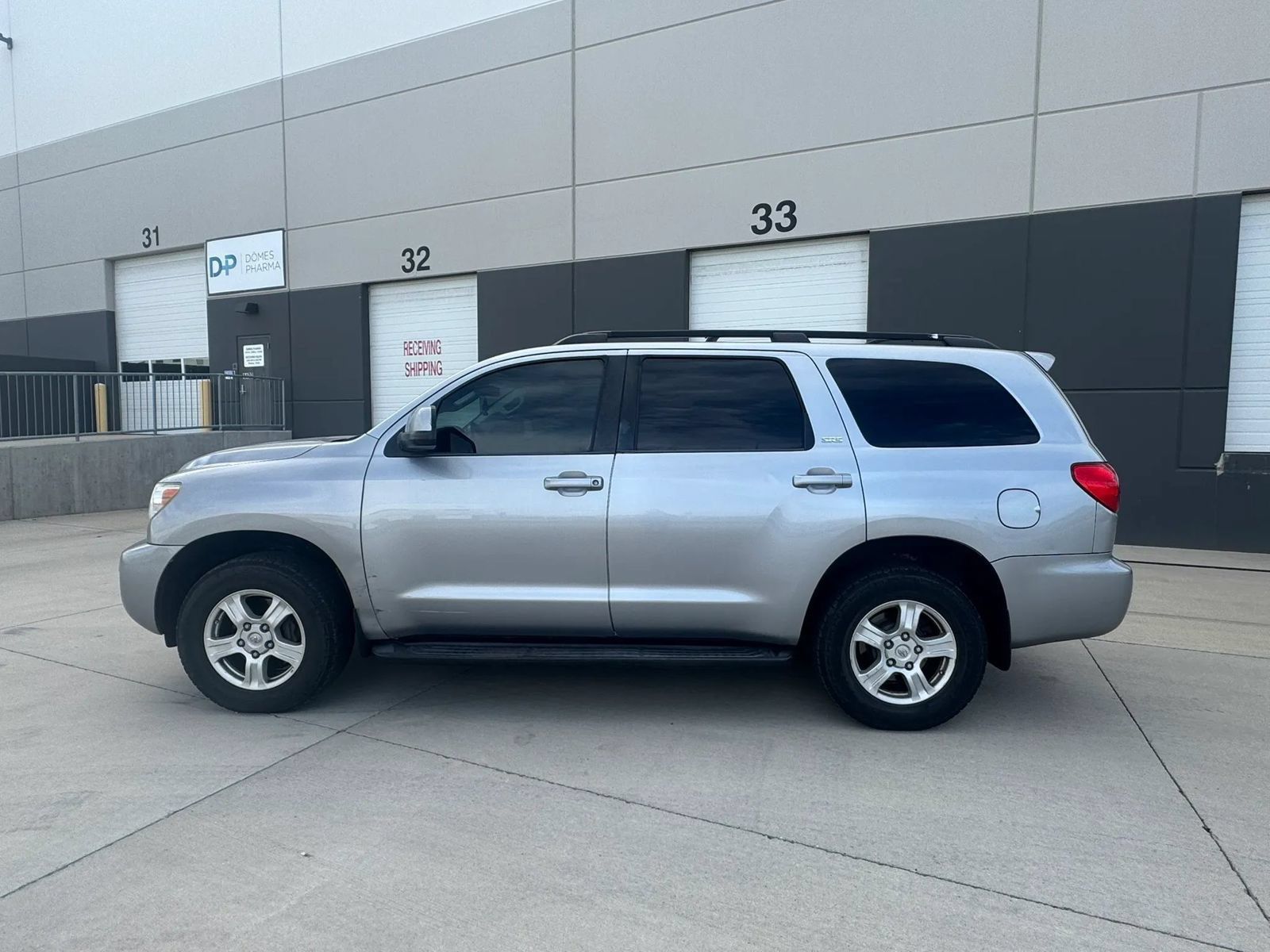 Used 2012 Toyota Sequoia SR5 AWD/4WD image 2