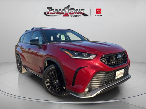 Used 2023 Toyota Highlander XSE image 1