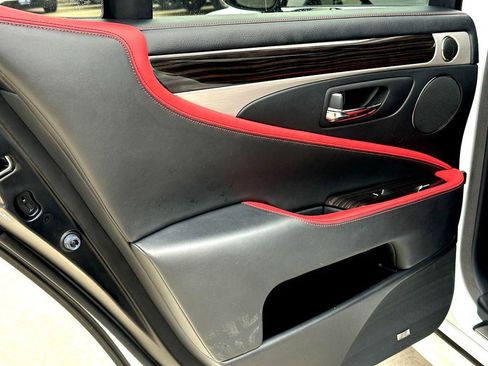 Used 2015 Lexus LS 460 image 33