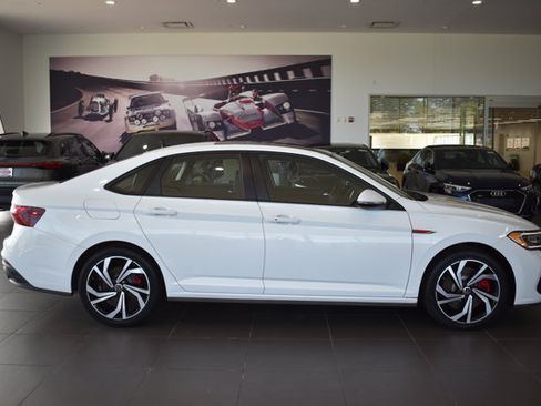 Used 2023 Volkswagen Jetta GLI Autobahn FWD image 8