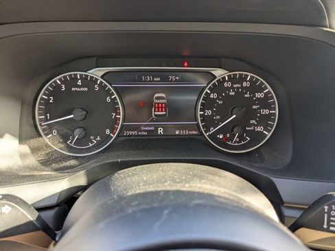 Used 2025 Nissan Pathfinder S FWD image 29