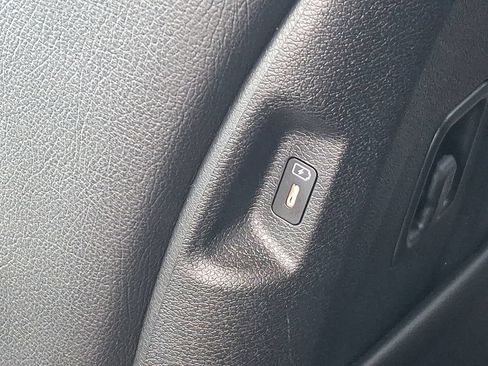 Used 2023 Kia Sportage EX FWD image 12