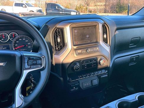Used 2021 Chevrolet Silverado 2500 W/T w/ WT Convenience Package image 6
