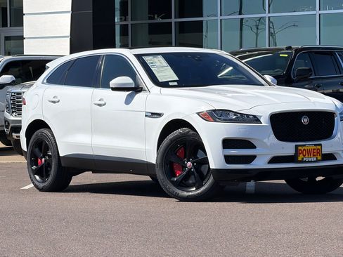 Used 2017 Jaguar F-PACE Prestige AWD/4WD image 2