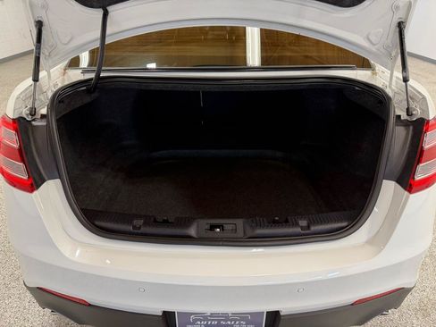 Used 2016 Ford Taurus SEL FWD image 10