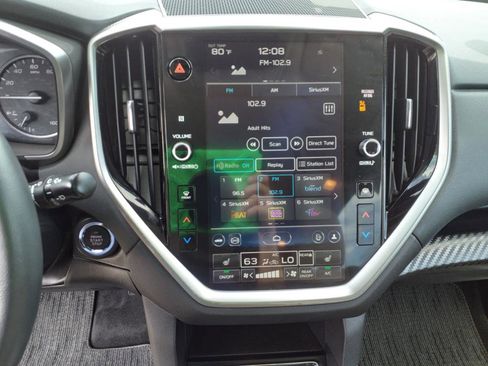 Used 2024 Subaru Ascent Premium w/ Convenience Package image 17