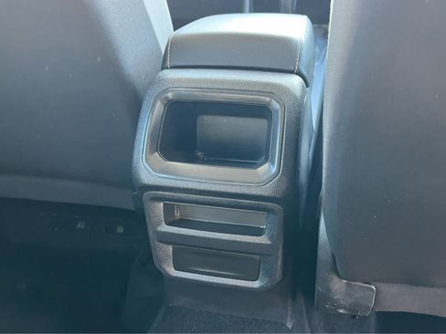 Used 2022 Volkswagen Taos S image 19