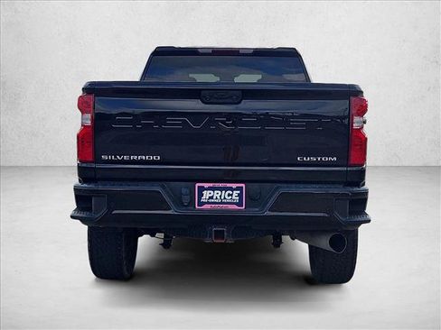 Used 2023 Chevrolet Silverado 2500 High Country w/ Z71 Off-Road Package AWD/4WD image 7