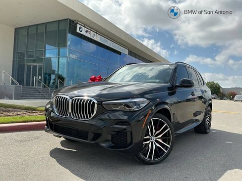 Used 2022 BMW X5 xDrive40i w/ M Sport Package AWD/4WD image 1