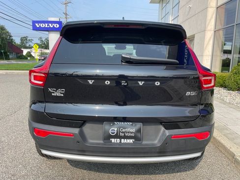 Used 2025 Volvo XC40 B5 Core AWD/4WD image 4