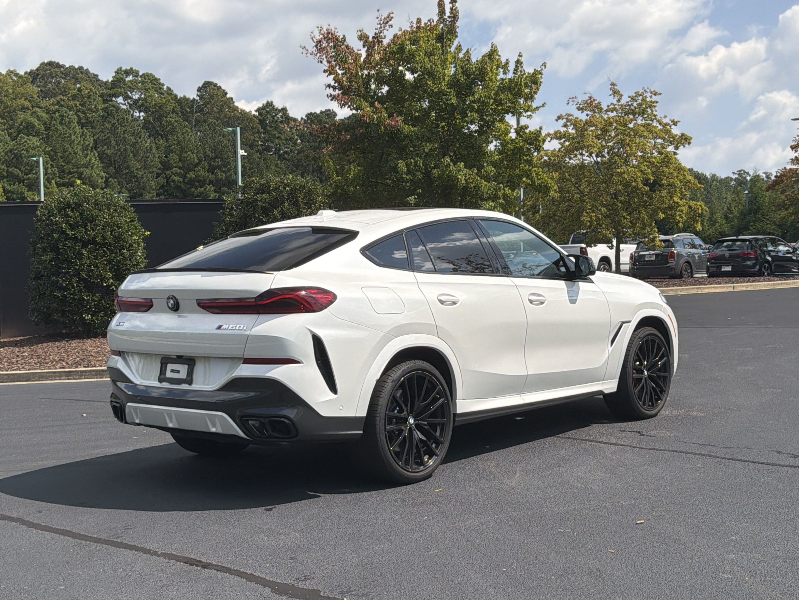 Used 2026 BMW X6 M60i AWD/4WD image 3