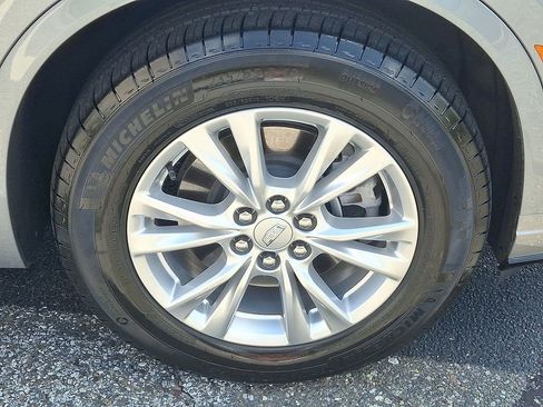 Certified 2024 Cadillac XT6 Luxury w/ LPO, Floor Liner Package AWD/4WD image 7