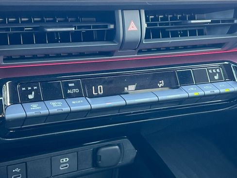 New 2026 Toyota Prius Plug-In Hybrid image 23