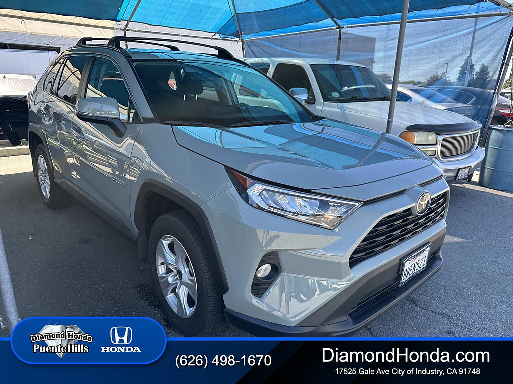 Used 2021 Toyota RAV4 XLE FWD image 1
