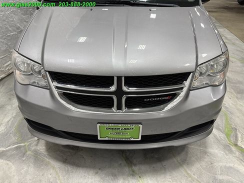 Used 2017 Dodge Grand Caravan SE w/ Power Window Group image 18