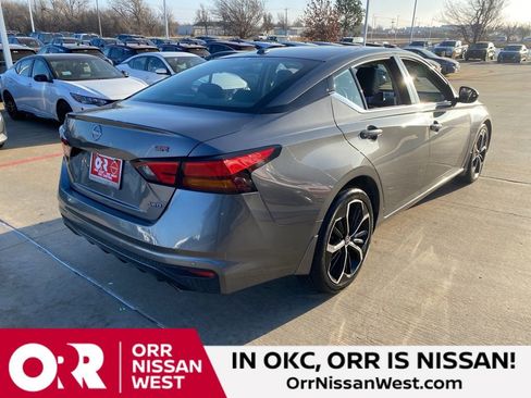 Used 2025 Nissan Altima 2.5 SR image 5