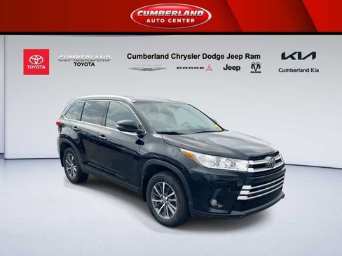 Used 2019 Toyota Highlander XLE image 1