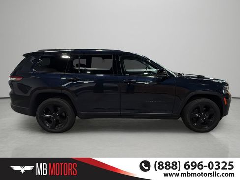 Used 2024 Jeep Grand Cherokee L Limited w/ Black Appearance Package AWD/4WD image 5