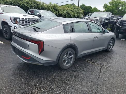 Used 2025 Kia K4 FWD image 4