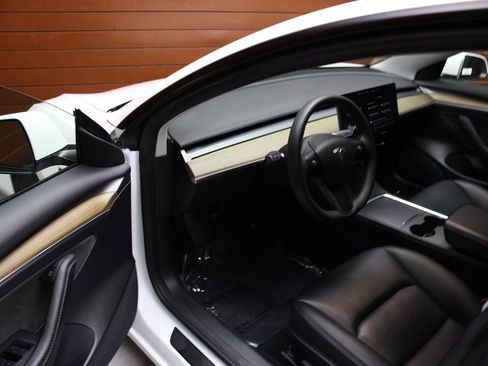 Used 2022 Tesla Model 3 Long Range AWD/4WD image 21