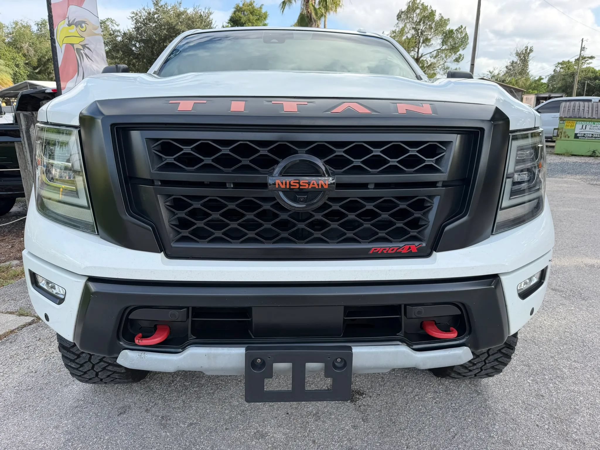 Used 2020 Nissan Titan PRO-4X w/ Pro-4x Convenience Package AWD/4WD image 2