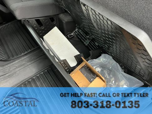 Used 2022 Chevrolet Silverado 2500 Custom w/ Custom Value Package image 21