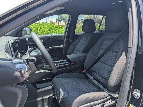 New 2026 Chevrolet Equinox LT image 5